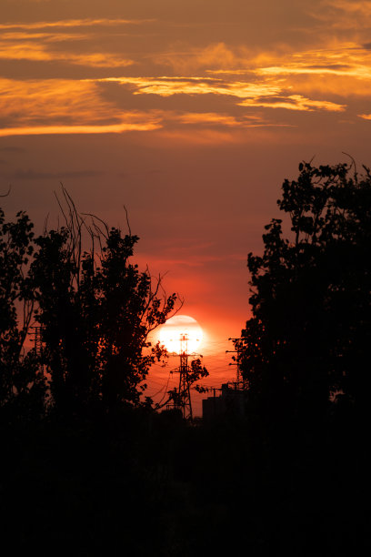 西班牙马德里卡拉班歇尔附近的黎明图片下载