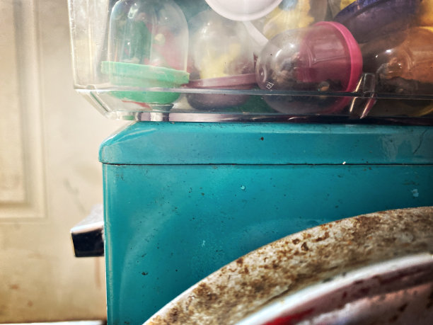 老式硬币操作自动售货机图片下载