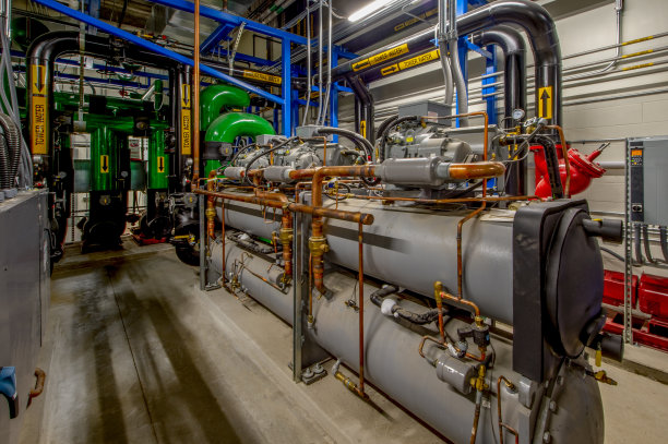 制冷压缩机机械室图片下载