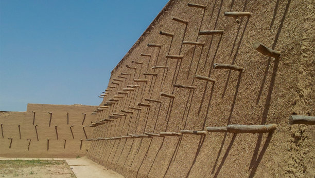 古老的termez城墙图片下载