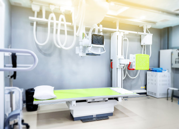 x射线发生器管与监视器或x射线一般设备在放射。图片下载