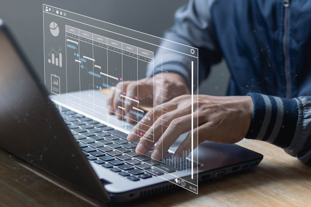 财务、运营、销售、市场营销的企业战略。在业务分析和数据管理系统中使用计算机进行分析，并将KPI和指标与数据库相连接。图片下载