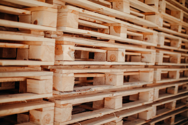 木质托盘准备分发图片下载