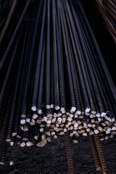 建筑工地或制造商用于住宅和商业建筑的不同金属制品和材料图片下载