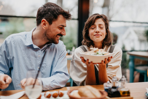 和我的爱人共进午餐图片下载
