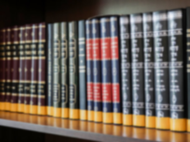 图书馆书架上的书图片下载