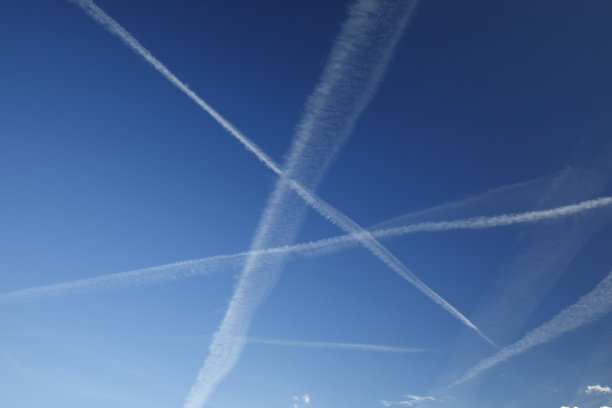 穿越尾迹图片下载