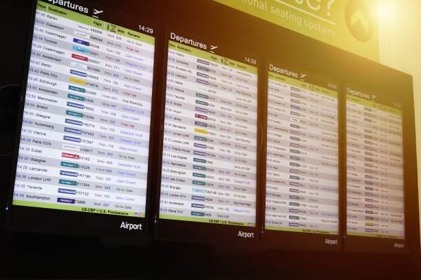 机场候机楼的离港标志图片下载