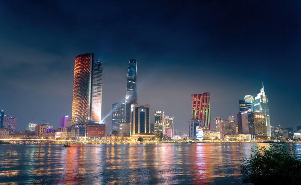 胡志明市的发展建筑，交通，能源，电力基础设施。发达越南的金融和商业中心图片下载