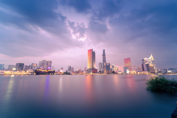 胡志明市的发展建筑，交通，能源，电力基础设施。发达越南的金融和商业中心图片下载