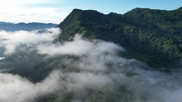 鸟瞰新西兰峡湾图片下载