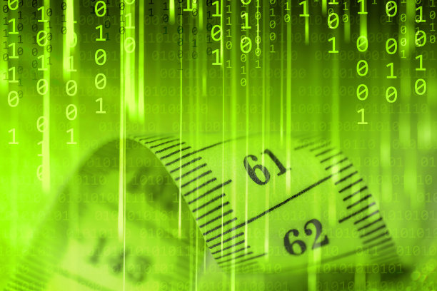 带二进制代码背景的卷尺图片下载