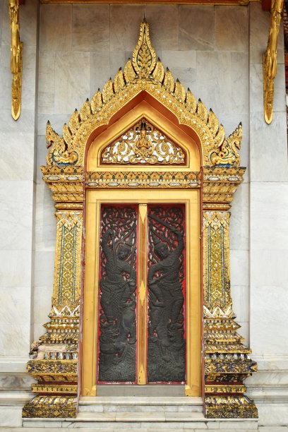 泰国曼谷Benchamabophit Dusitwanaram寺的泰国艺术门。图片下载