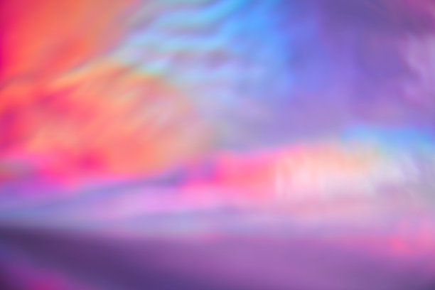 全息纹理。闪亮的金属箔和金属紫色渐变，复古的设计。时尚的霓虹灯全息图与发光的图案优雅的背景标志或明信片。图片下载