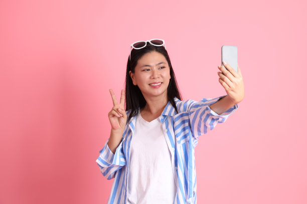 成人的亚洲女人图片下载