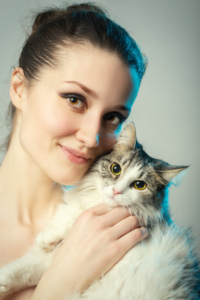 猫的女孩图片下载