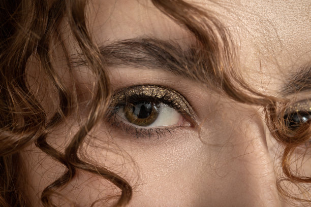 豪华女性化妆图片下载