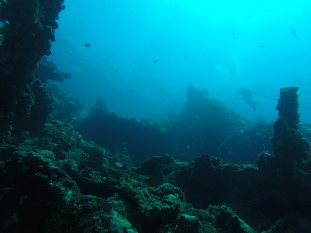 图兰本是一个安静的海边村庄，因美国自由号沉船而闻名世界，大多数潜水者认为这是世界上最好的海岸沉船潜水。图片下载