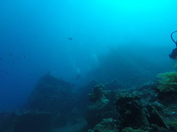 图兰本是一个安静的海边村庄，因美国自由号沉船而闻名世界，大多数潜水者认为这是世界上最好的海岸沉船潜水。图片下载