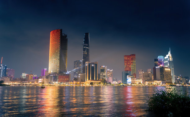 胡志明市的发展建筑，交通，能源，电力基础设施。发达越南的金融和商业中心图片下载