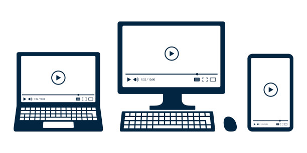 在各种设备上播放视频的图标。笔记本电脑、台式电脑、智能手机液晶屏。图片下载