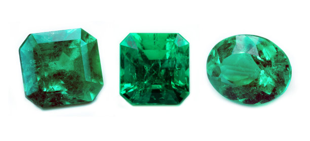 一套天然绿色祖母绿珍贵宝石孤立在白色背景图片下载