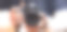 男人拿着现代数码黑色相机图片下载