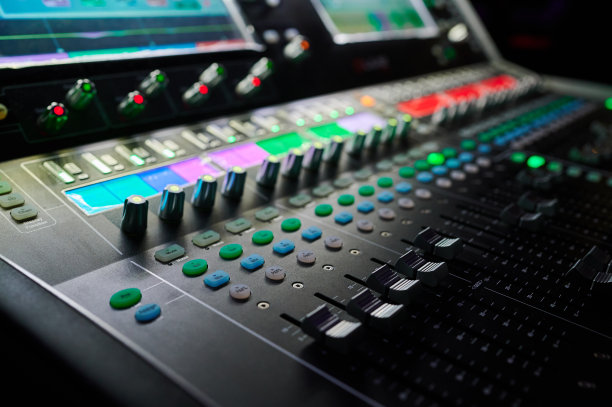 音乐会上的混音师图片下载