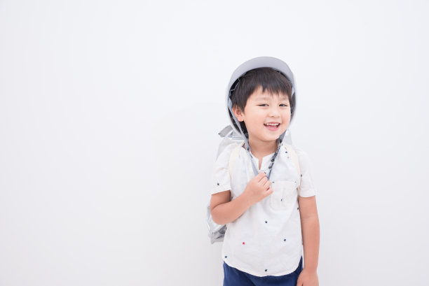 日本儿童正在进行疏散演习图片下载