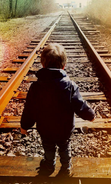 跟踪走图片下载