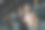 快乐美丽的年轻亚洲女性跑步机和听音乐通过耳机在健身房的运动训练。图片下载