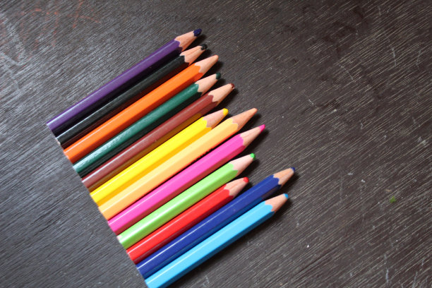 彩色铅笔图片下载