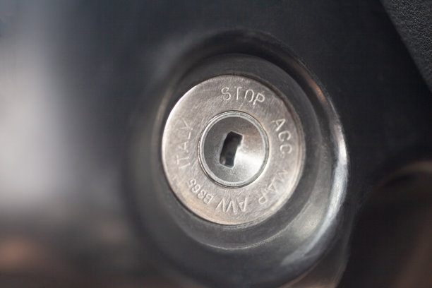 发动机启动钥匙孔在车上图片下载