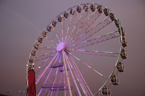 Lunapark在波兰图片下载