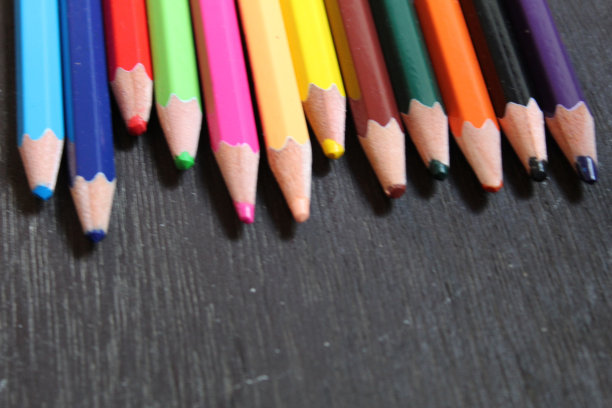 彩色铅笔图片下载