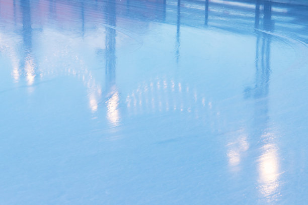 闪亮的蓝色溜冰场表面，背景纹理图片下载