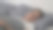 非洲妇女在床上平静地睡觉图片下载