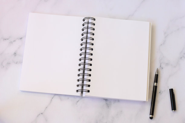 打开笔记本和黑笔，白纸，模拟图片下载
