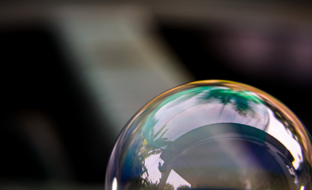 白色泡泡，白色透明的泡泡。图片下载