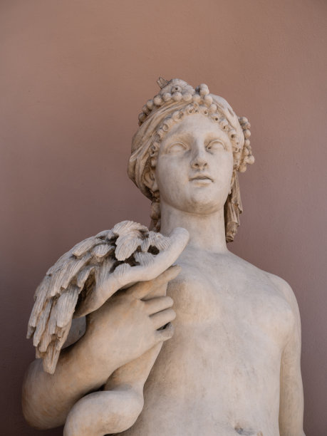 里雅斯特商品交易所的非洲雕像图片下载