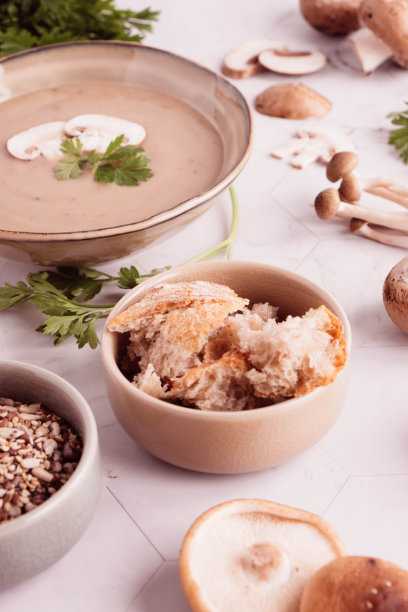 蘑菇汤图片下载