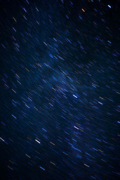 夜晚星空。银河系抽象的黑色背景。图片下载
