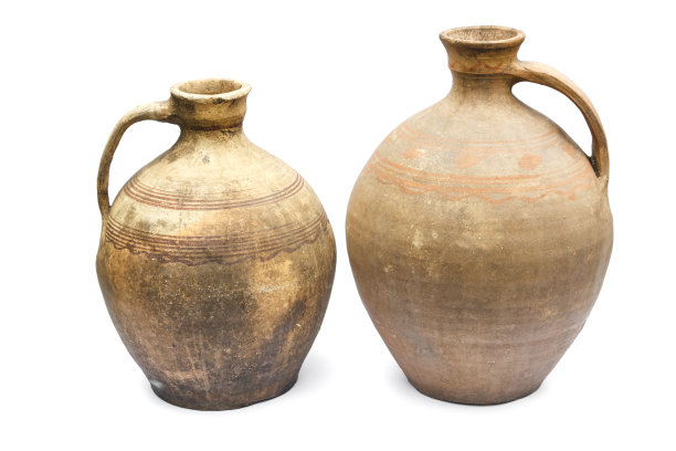 古代陶器白色背景的陶罐图片下载