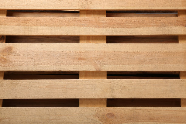 木制托盘作为背景，俯视图。运输和储存图片下载