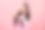 严肃的女人穿着优雅的夹克听着音乐无线耳机一边放松一边喝着咖啡走，闭上眼睛，力量化着妆，梳着发型图片下载