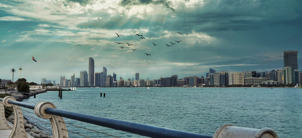 阿布扎比滨海路图片下载