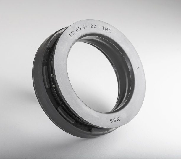 金属和橡胶结合油封用于汽车和其他工程应用图片下载