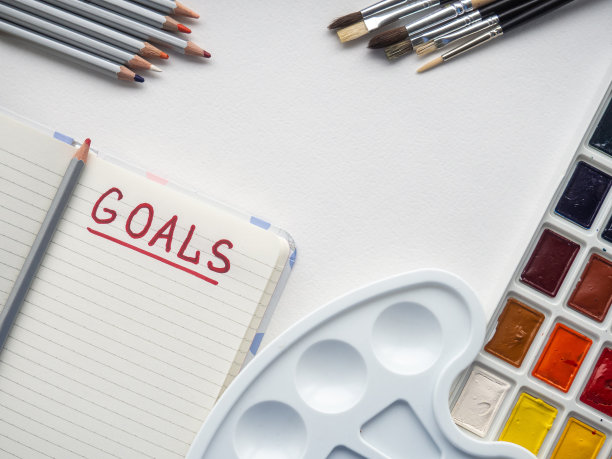 目标用红色颜料写在记事本上。图片下载