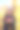 秋天公园里拿着蜡烛的年轻女人图片下载