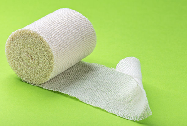 用于受伤和骨折的弹性医用绷带图片下载